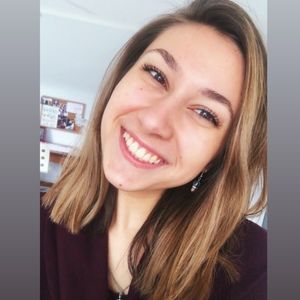 Meet your Posher, Angela